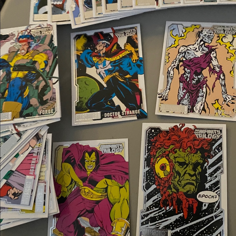 Marvel Trading Cards Collection - Picture 2 of 4
